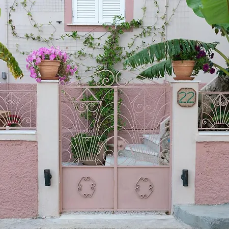 Flowers In The - Elegant In Holiday home Argostoli (Kefalonia)